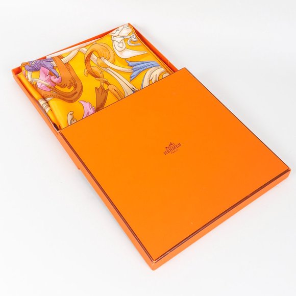 Hermès Le Mors A La Conetable Yellow Silk Scarf - Picture 2 of 7